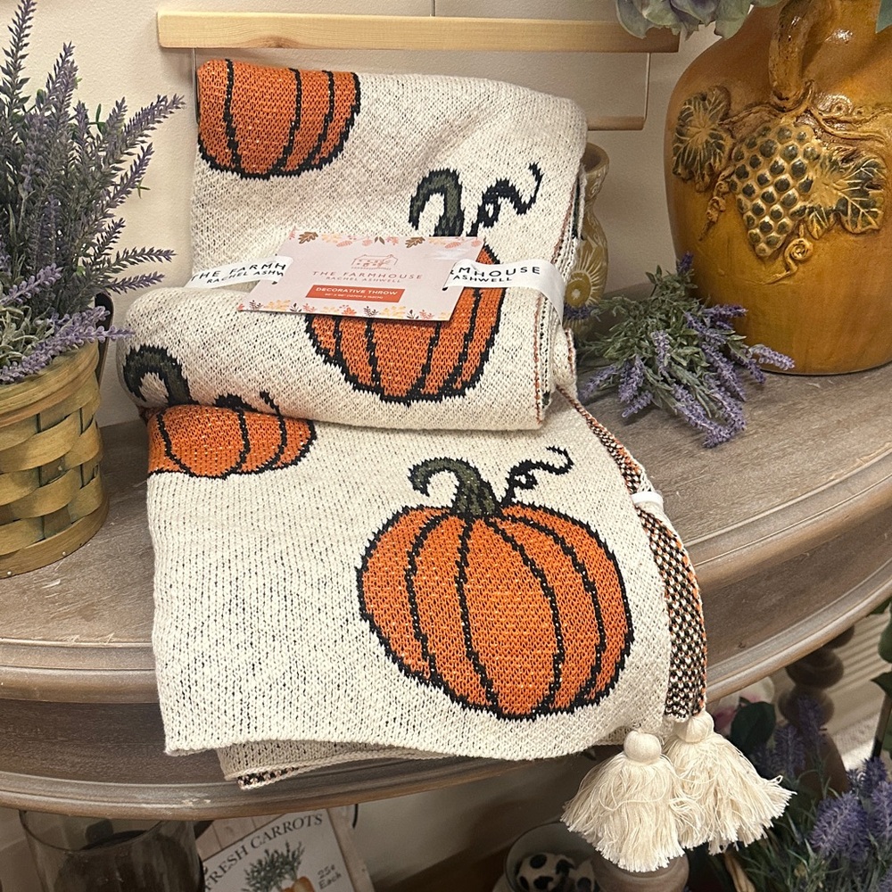 The Farmhouse Rachel Ashwell Pumpkin Shabby Chic Throw Blanket NWT Holiday